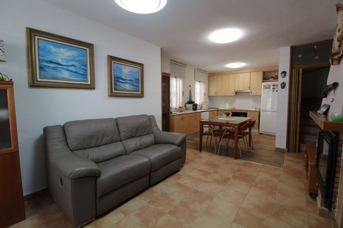 Image No.12-4 Bed Property for sale