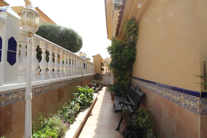 Image No.21-4 Bed Property for sale