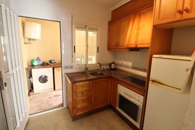 7663semiruralapartment210422133204kitchen15s