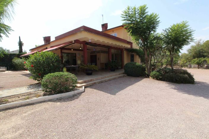 Image No.2-6 Bed Villa for sale