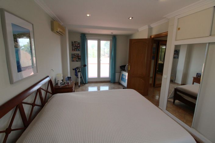 Image No.29-6 Bed Villa for sale