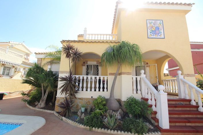 Image No.20-3 Bed Villa for sale