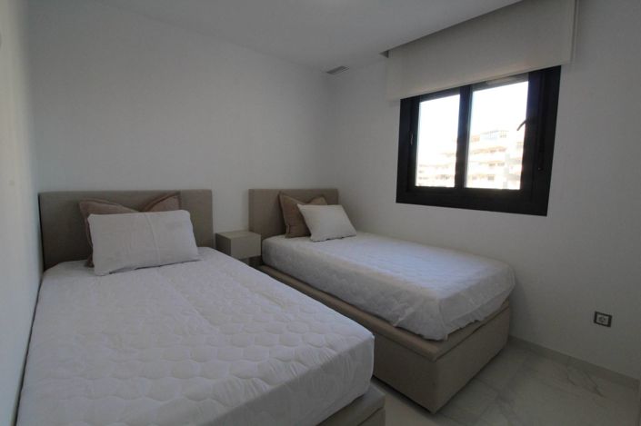 Image No.12-3 Bed Apartment for sale