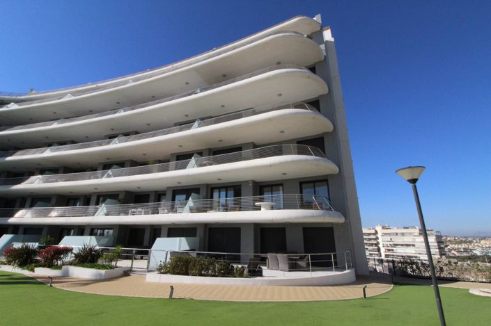 Image No.21-3 Bed Apartment for sale