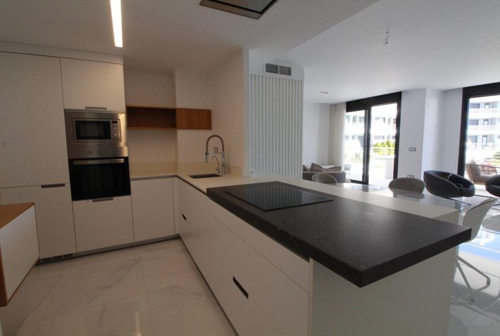 Image No.8-3 Bed Apartment for sale