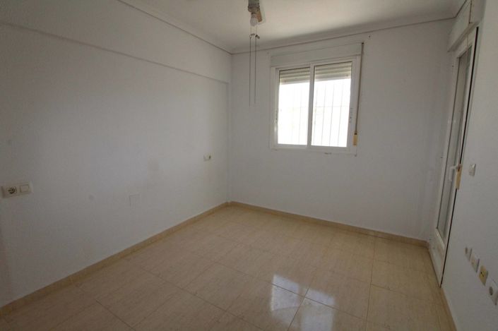 Image No.7-2 Bed Townhouse for sale