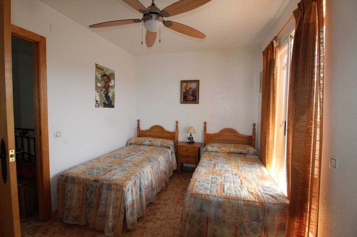 Image No.17-3 Bed Townhouse for sale