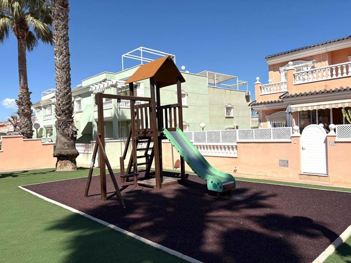 Image No.10-2 Bed Townhouse for sale