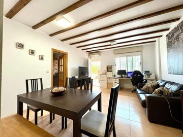 13638southfacingtownhouse040526144856whatsapp