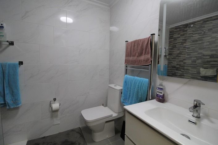 Image No.13-2 Bed Apartment for sale