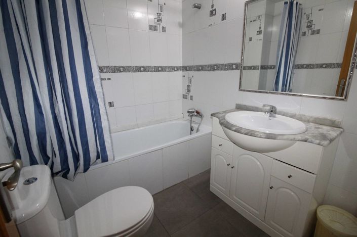 Image No.8-2 Bed Townhouse for sale
