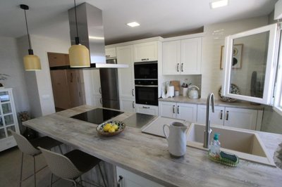 13840beatiful4bedroomapartmentarenalesdelsol2