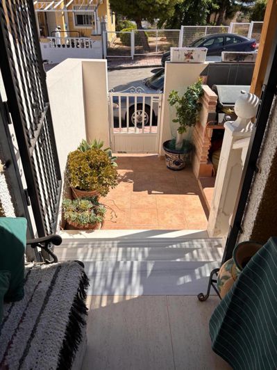 Image No.2-Casa adosada con 3 dormitorios en venta