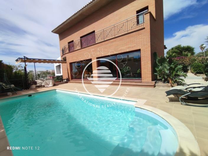 Image No.1-Villa / Détaché de 6 chambres à vendre à Vilanova i la Geltrú
