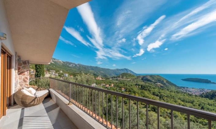 Image No.4-Villa / Détaché de 7 chambres à vendre à Budva