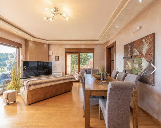 Image No.12-Villa / Détaché de 7 chambres à vendre à Budva