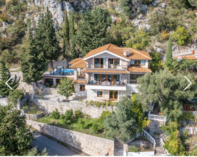 Image No.35-Villa / Détaché de 7 chambres à vendre à Budva