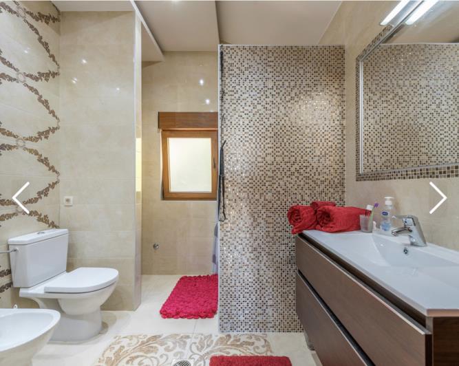 Image No.37-Villa / Détaché de 7 chambres à vendre à Budva