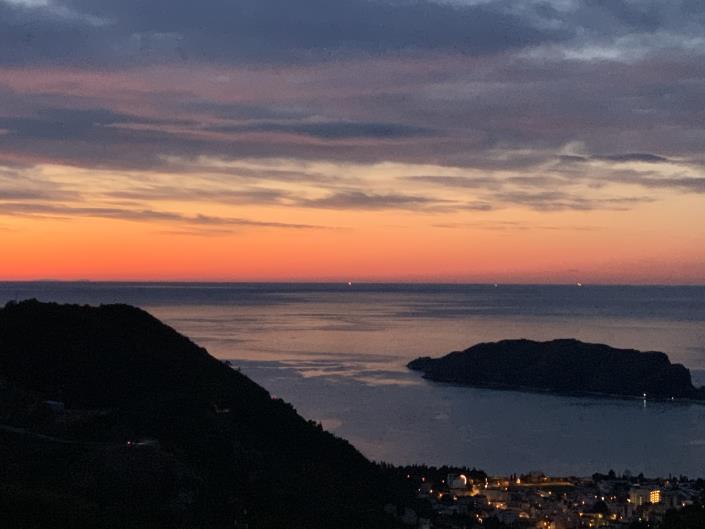 Image No.38-Villa / Détaché de 7 chambres à vendre à Budva