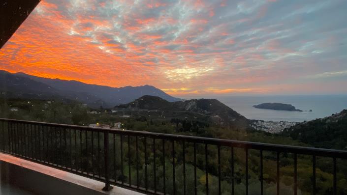 Image No.43-Villa / Détaché de 7 chambres à vendre à Budva