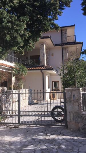 Image No.48-Villa / Détaché de 7 chambres à vendre à Budva