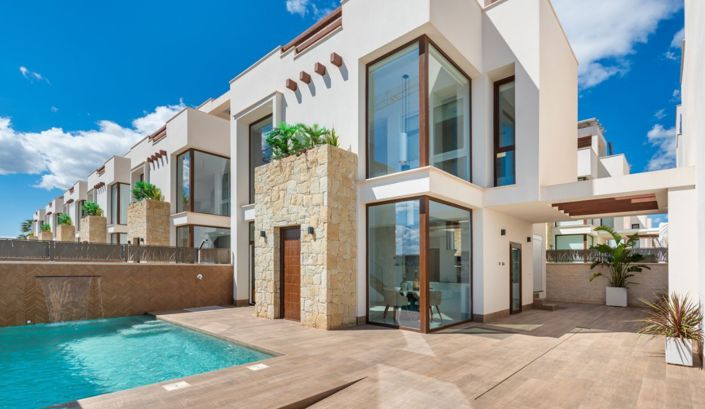 Image No.1-3 Bed Villa for sale