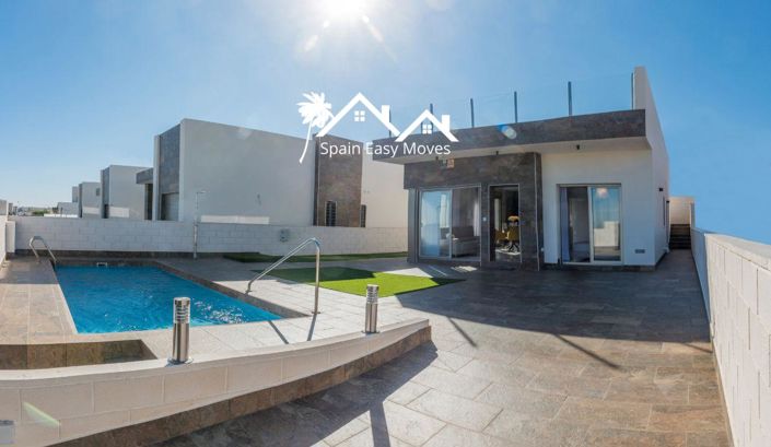 Image No.1-3 Bed Villa for sale