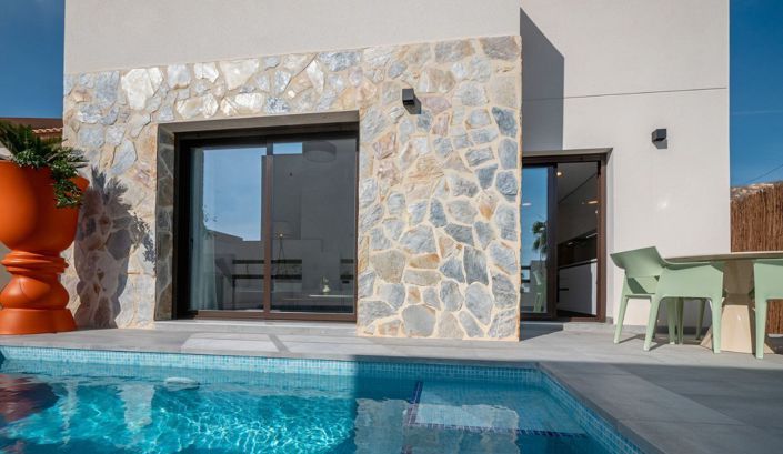 Image No.1-3 Bed Villa for sale