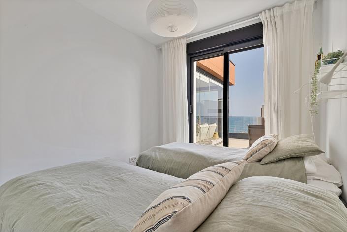 Image No.25-4 Bed Apartment for sale