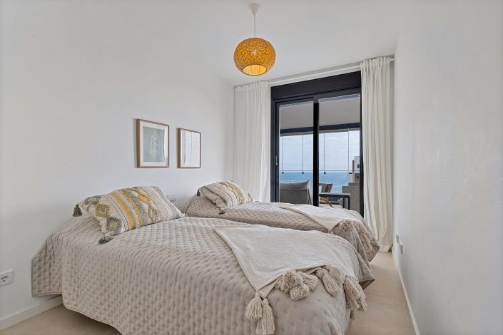 Image No.20-4 Bed Apartment for sale