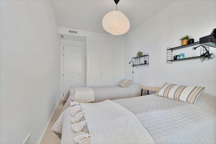 Image No.29-4 Bed Apartment for sale