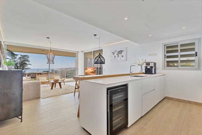 Image No.11-3 Bed Apartment for sale