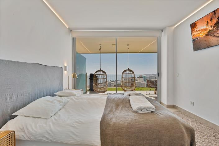 Image No.14-3 Bed Apartment for sale