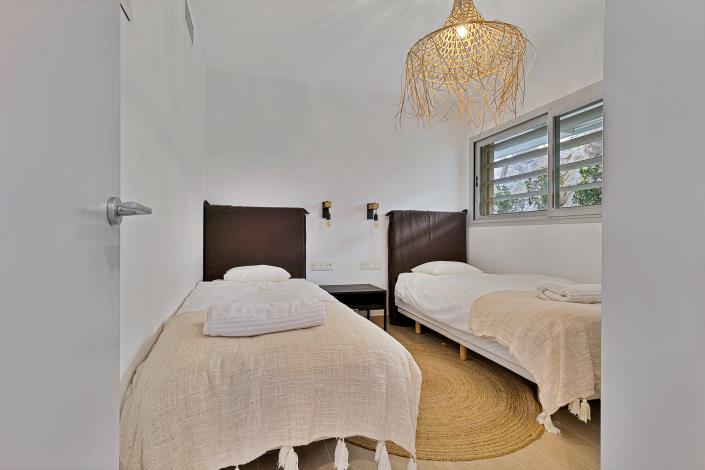 Image No.17-3 Bed Apartment for sale