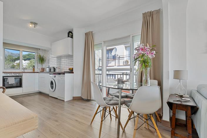 Image No.9-2 Bed Apartment for sale