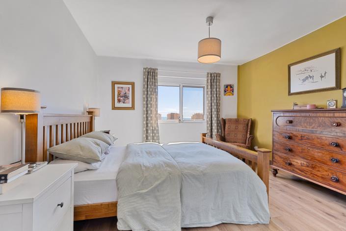 Image No.12-2 Bed Apartment for sale