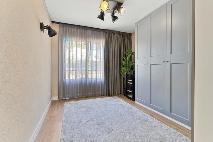 Image No.25-2 Bed Apartment for sale