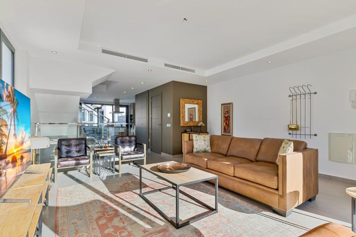 Image No.4-3 Bed Townhouse for sale