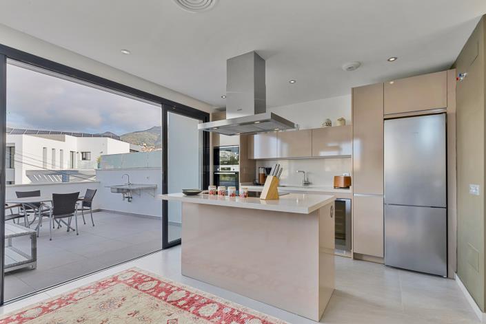 Image No.6-3 Bed Townhouse for sale