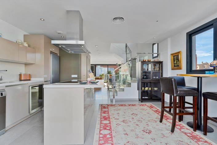 Image No.7-3 Bed Townhouse for sale