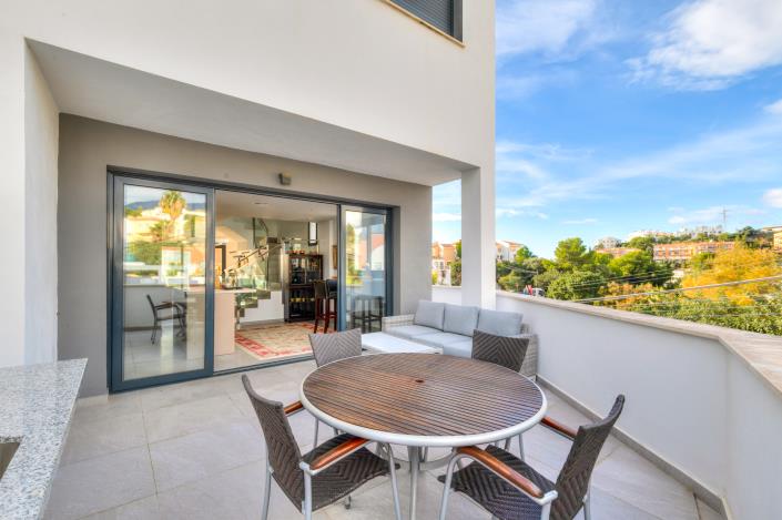 Image No.12-3 Bed Townhouse for sale