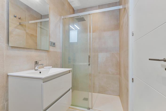 Image No.32-3 Bed Townhouse for sale