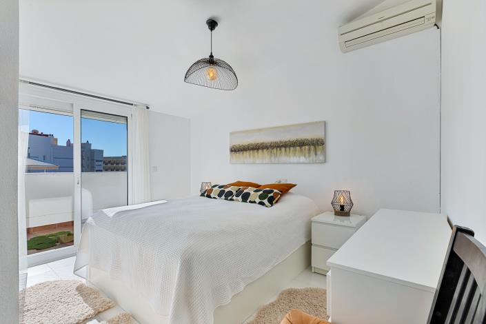 Image No.10-2 Bed Apartment for sale