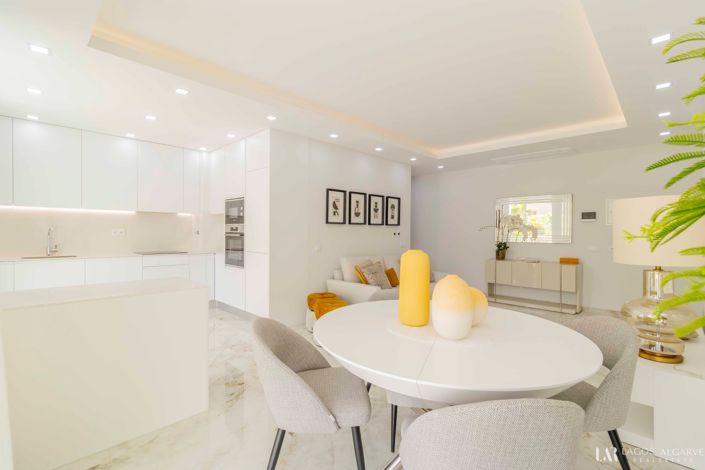 Image No.10-3 Bed Apartment for sale