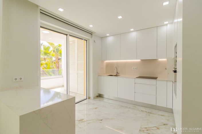 Image No.11-3 Bed Apartment for sale