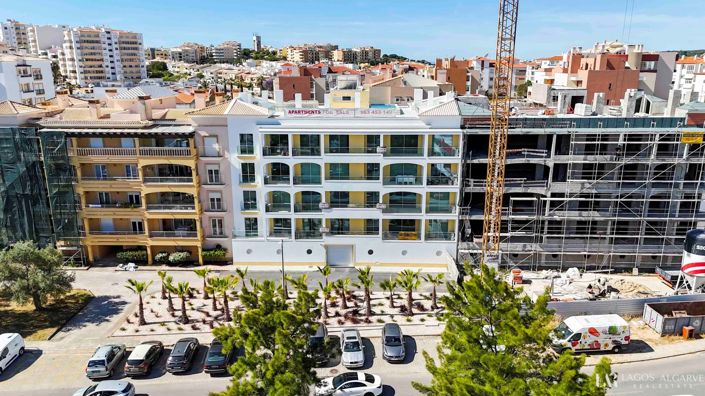 Image No.25-3 Bed Apartment for sale