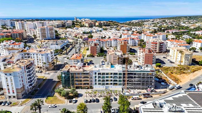 Image No.27-3 Bed Apartment for sale