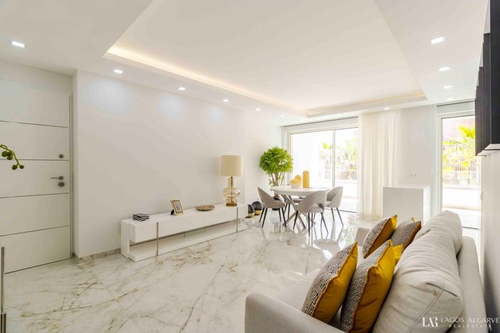 Image No.8-3 Bed Apartment for sale