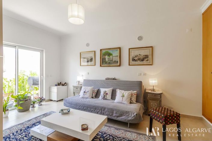 Image No.12-3 Bed Townhouse for sale