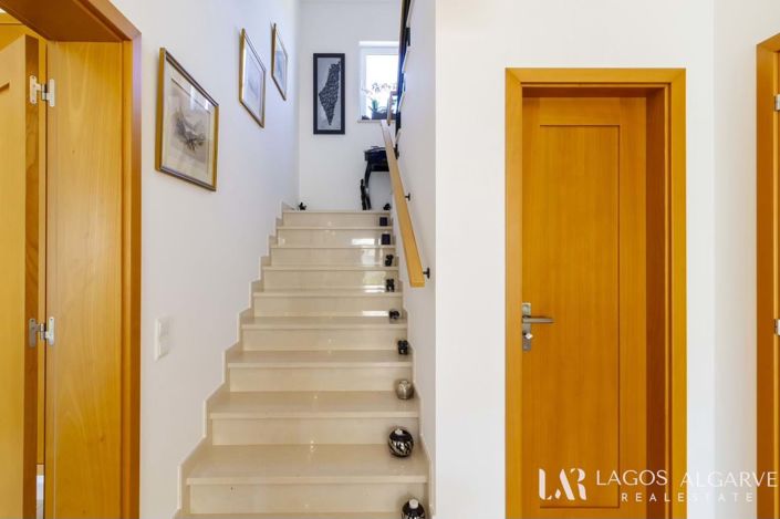 Image No.16-3 Bed Townhouse for sale